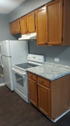3303 Colgate Avenue 3303, Zion, IL 60099