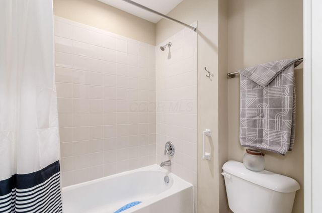 6245 Hudson Reserve Way, Westerville, OH 43081