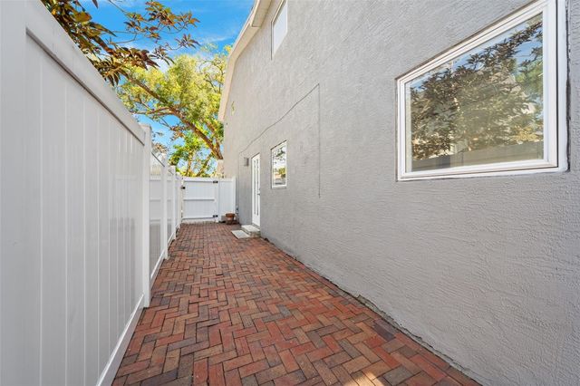 1120 43RD AVENUE N, St Petersburg, FL 33703