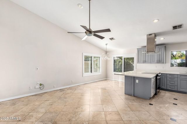 8648 S KENWOOD Lane, Tempe, AZ 85284