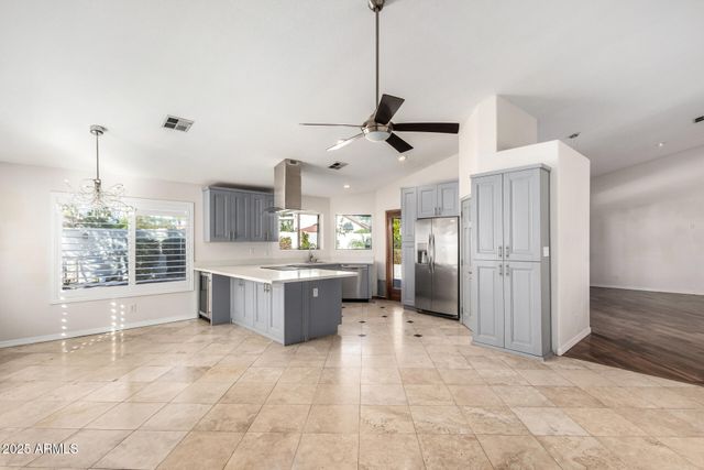 8648 S KENWOOD Lane, Tempe, AZ 85284