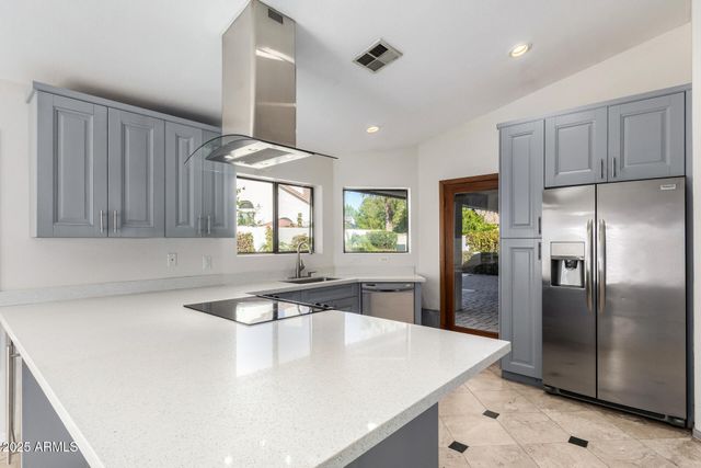 8648 S KENWOOD Lane, Tempe, AZ 85284