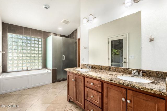 8648 S KENWOOD Lane, Tempe, AZ 85284