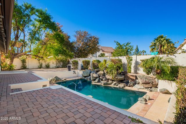 8648 S KENWOOD Lane, Tempe, AZ 85284