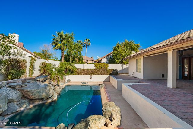 8648 S KENWOOD Lane, Tempe, AZ 85284