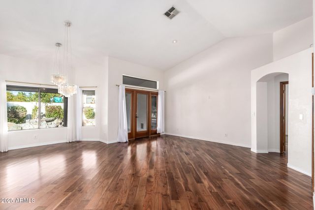 8648 S KENWOOD Lane, Tempe, AZ 85284