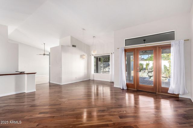 8648 S KENWOOD Lane, Tempe, AZ 85284