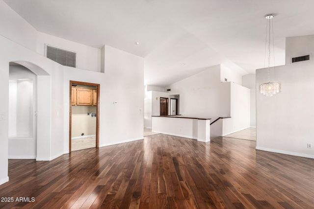 8648 S KENWOOD Lane, Tempe, AZ 85284