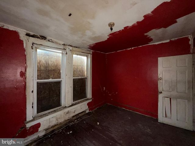 2400 E LAFAYETTE AVE, Baltimore, MD 21213