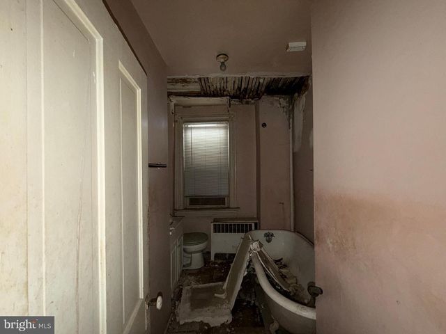 2400 E LAFAYETTE AVE, Baltimore, MD 21213