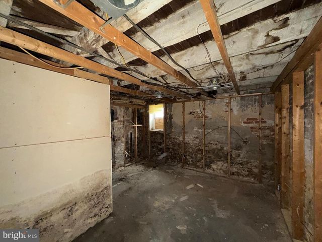 2400 E LAFAYETTE AVE, Baltimore, MD 21213