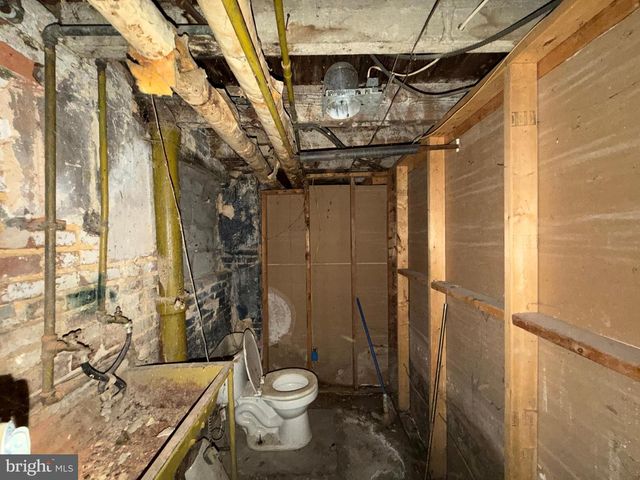 2400 E LAFAYETTE AVE, Baltimore, MD 21213