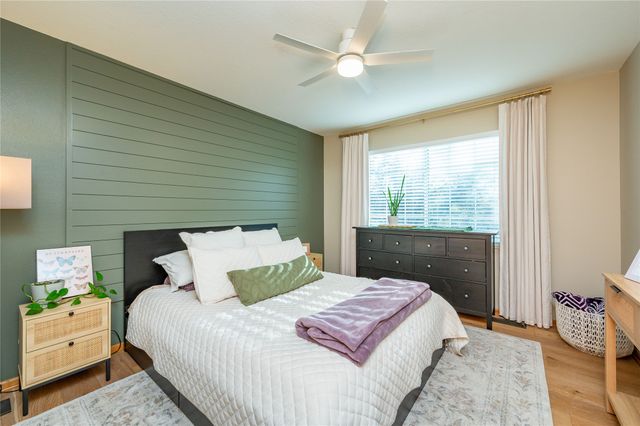 555 SE Laurel Street 2, Waukee, IA 50263