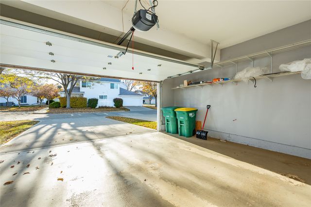 555 SE Laurel Street 2, Waukee, IA 50263