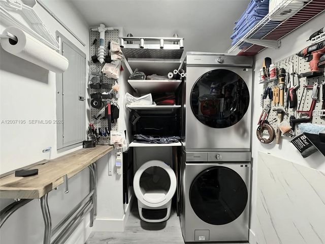 14951 Royal Oaks Ln 1708, North Miami, FL 33181