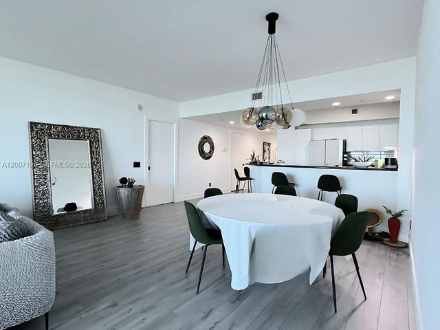 14951 Royal Oaks Ln 1708, North Miami, FL 33181