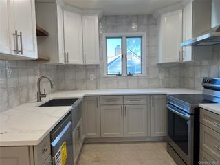 118 Sherman Avenue B (Upper Level), Williston Park, NY 11596