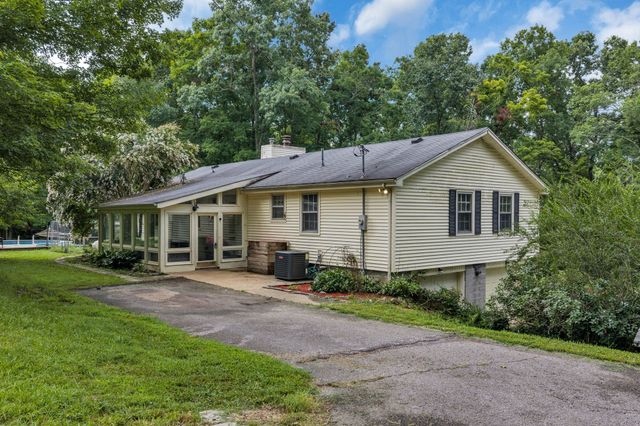 1337 Lee Brown Road, Bon Aqua, TN 37025