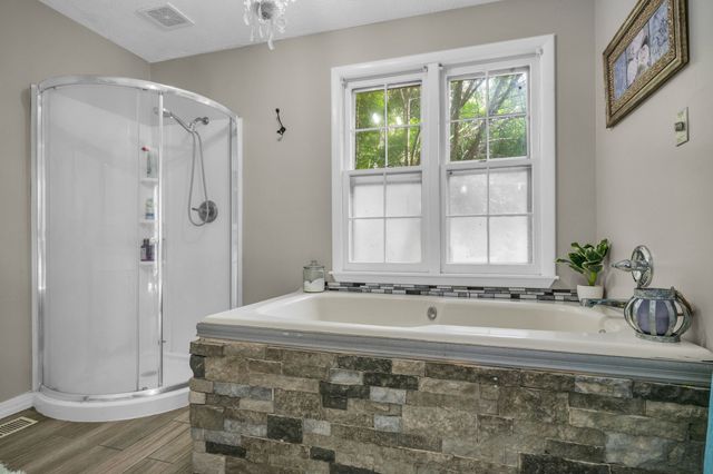 1337 Lee Brown Road, Bon Aqua, TN 37025