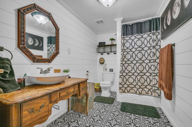 1337 Lee Brown Road, Bon Aqua, TN 37025