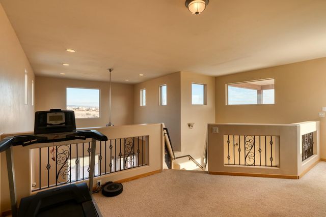 6809 CHAPINGO Road NE, Rio Rancho, NM 87144