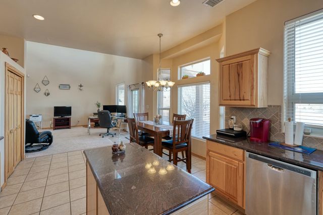 6809 CHAPINGO Road NE, Rio Rancho, NM 87144