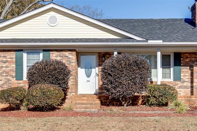 216 Hickory Drive, Easley, SC 29642