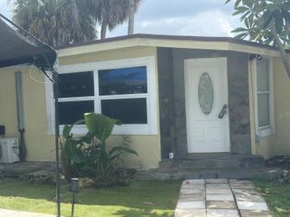 192 CAROLINE Drive, West Palm Beach, FL 33413