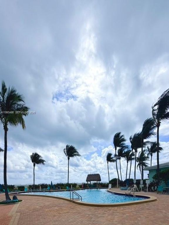 Image 31 of property listing at 3901 S Ocean Dr 7M, Hollywood, FL 33019