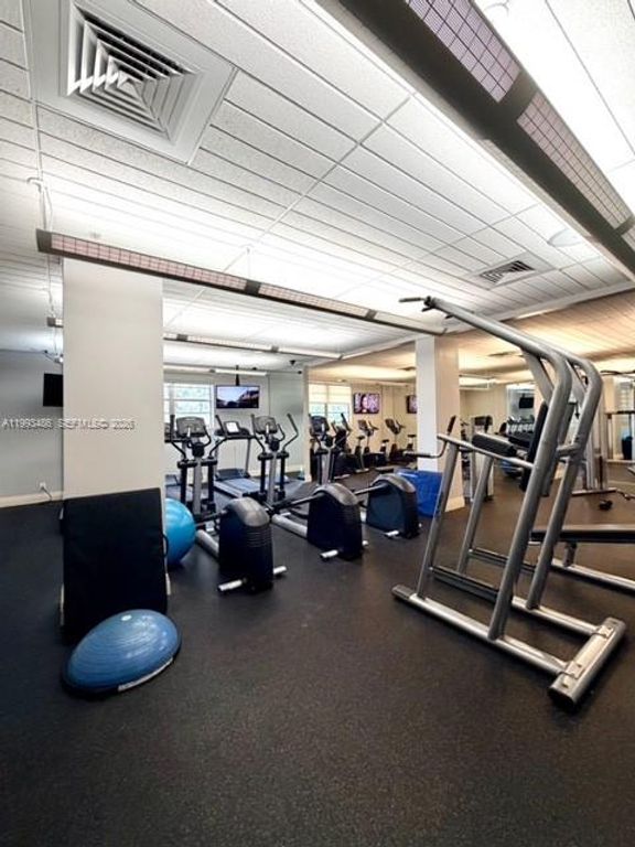 Image 32 of property listing at 3901 S Ocean Dr 7M, Hollywood, FL 33019