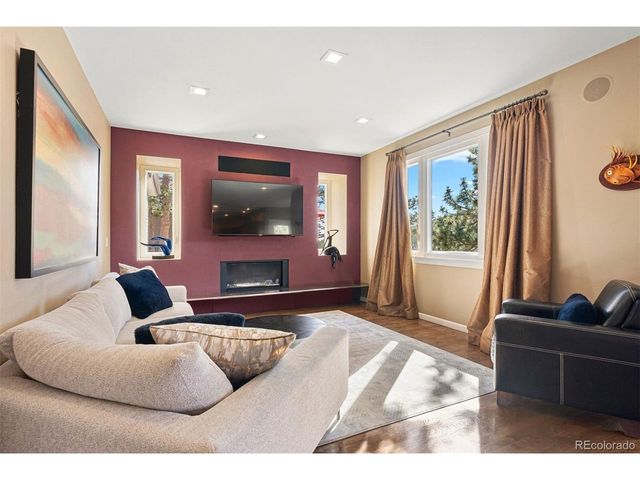 22292 Chippewa Ln, Golden, CO 80401