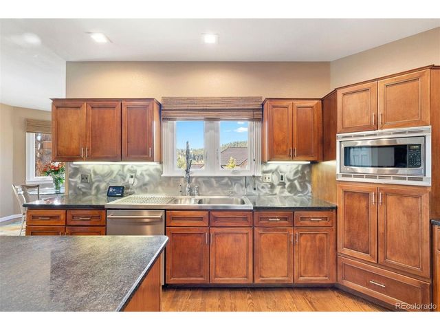 22292 Chippewa Ln, Golden, CO 80401