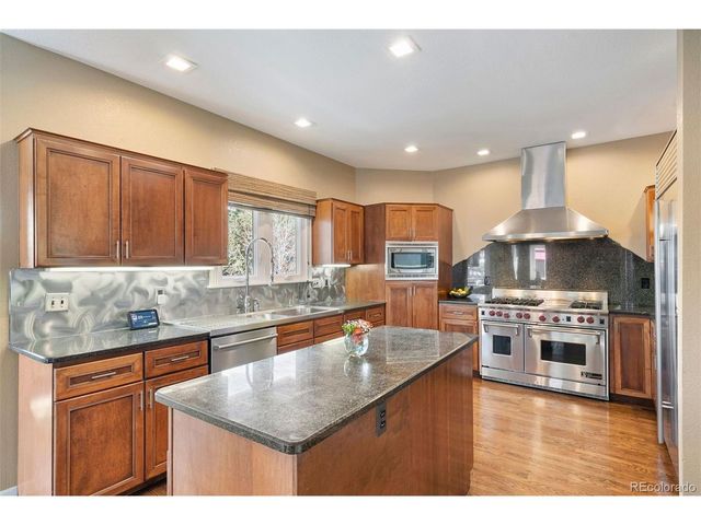 22292 Chippewa Ln, Golden, CO 80401