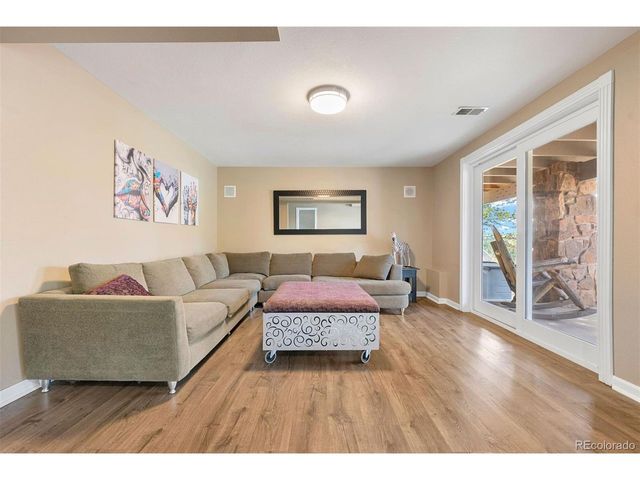 22292 Chippewa Ln, Golden, CO 80401