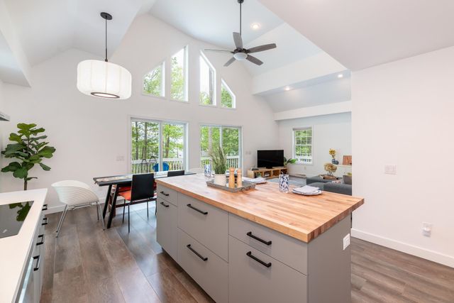 83 Fox Hill Road, Belmont, NH 03220