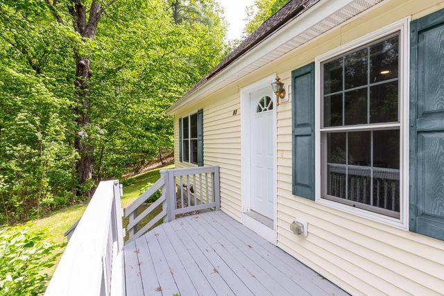 83 Fox Hill Road, Belmont, NH 03220