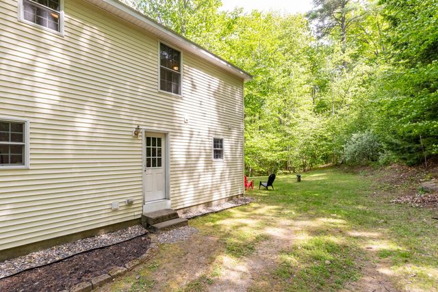 83 Fox Hill Road, Belmont, NH 03220