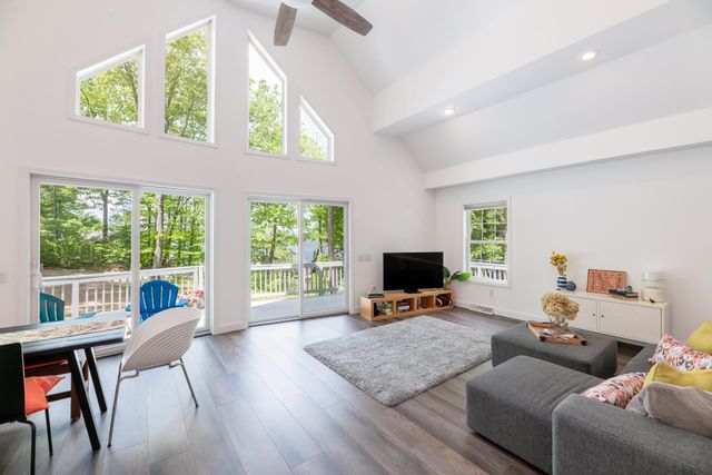 83 Fox Hill Road, Belmont, NH 03220