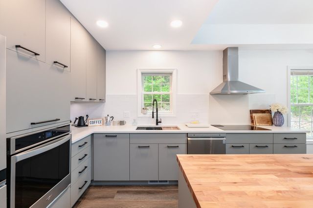 83 Fox Hill Road, Belmont, NH 03220
