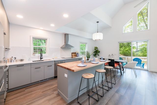 83 Fox Hill Road, Belmont, NH 03220