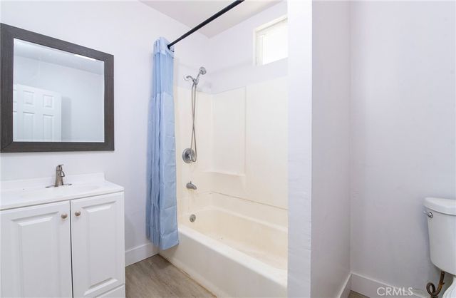 1035 W 107th, Los Angeles, CA 90044