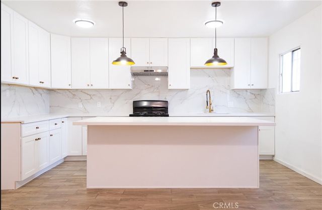 1035 W 107th, Los Angeles, CA 90044