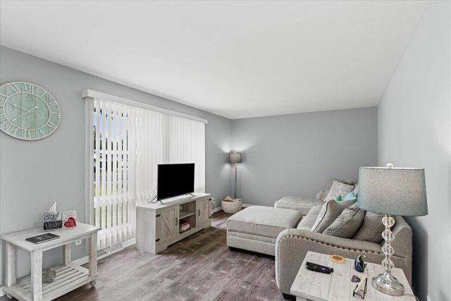1915 Esch ROAD, Twin Lakes, WI 53181