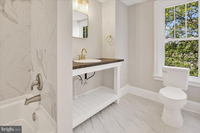 229 N LANCASTER ST, Annville, PA 17003