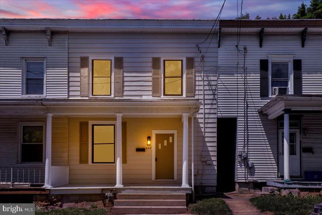 229 N LANCASTER ST, Annville, PA 17003