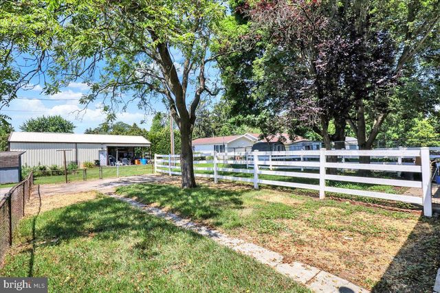 229 N LANCASTER ST, Annville, PA 17003