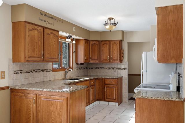 W4948 Mark PLACE, La Crosse, WI 54601