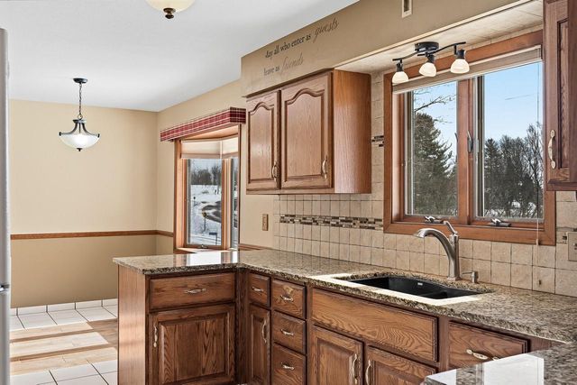 W4948 Mark PLACE, La Crosse, WI 54601