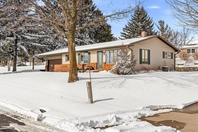 W4948 Mark PLACE, La Crosse, WI 54601