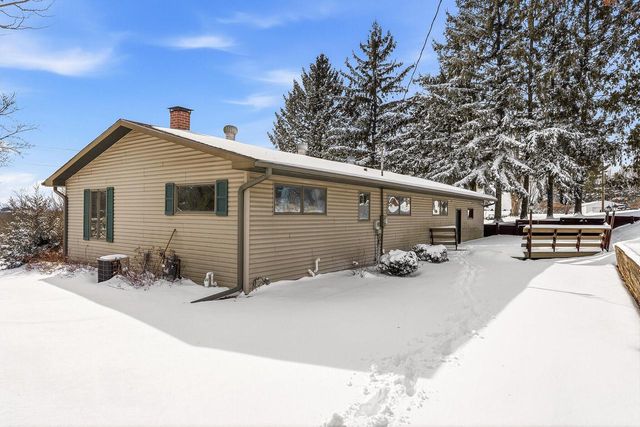 W4948 Mark PLACE, La Crosse, WI 54601